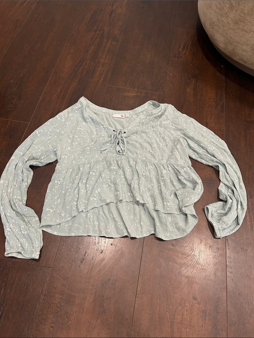 Floral blouse size small